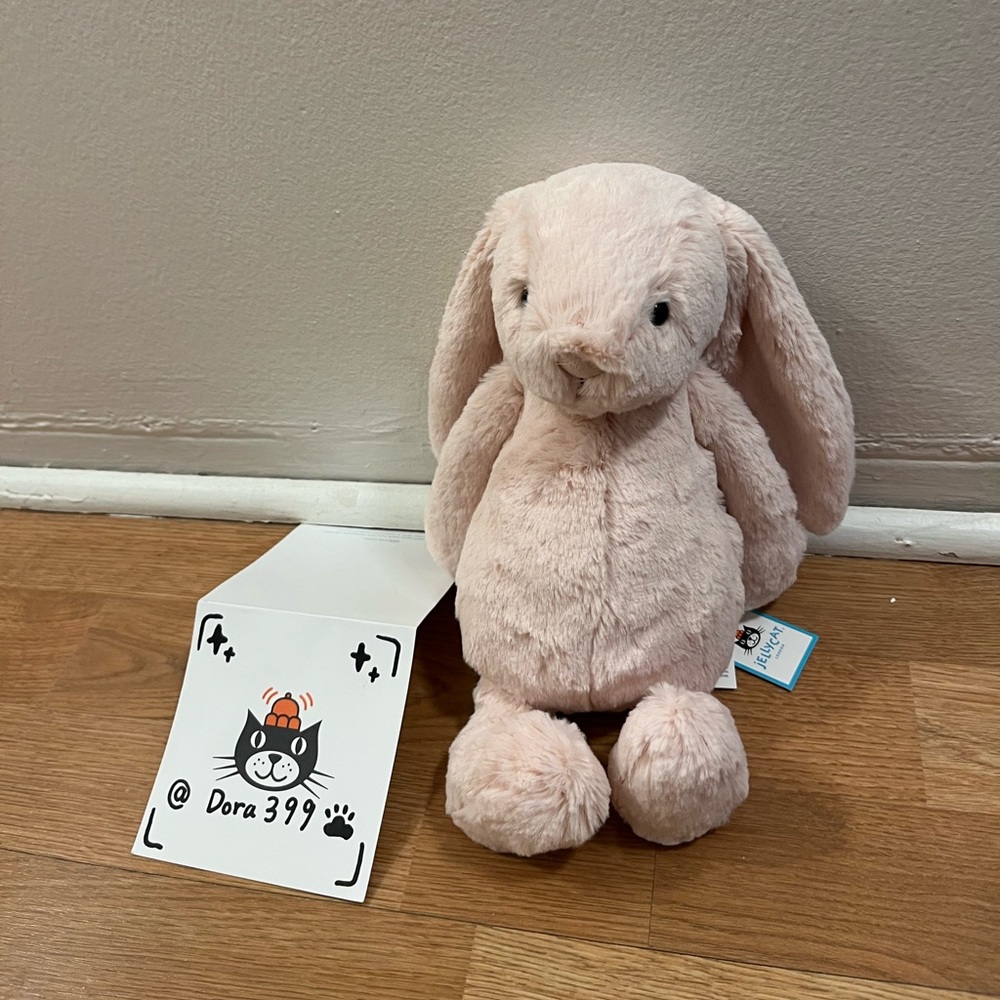 Jellycat Authentic Bashful Blush Bunny Medium Size New with tag - Picture 1 of 4